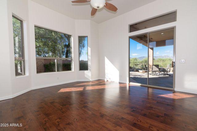 9532 E WHITEWING Drive, Scottsdale, AZ 85262