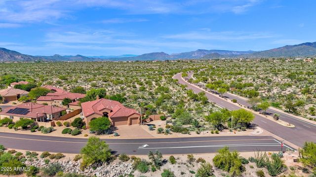 9532 E WHITEWING Drive, Scottsdale, AZ 85262