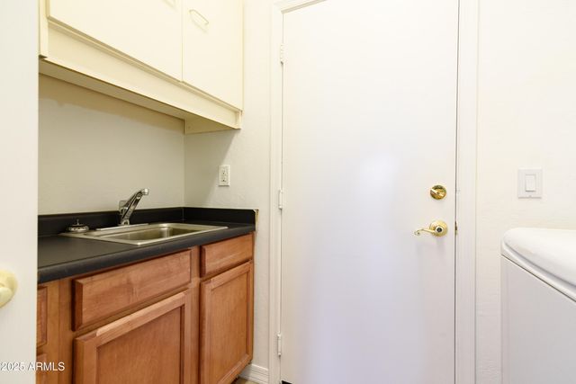 9532 E WHITEWING Drive, Scottsdale, AZ 85262