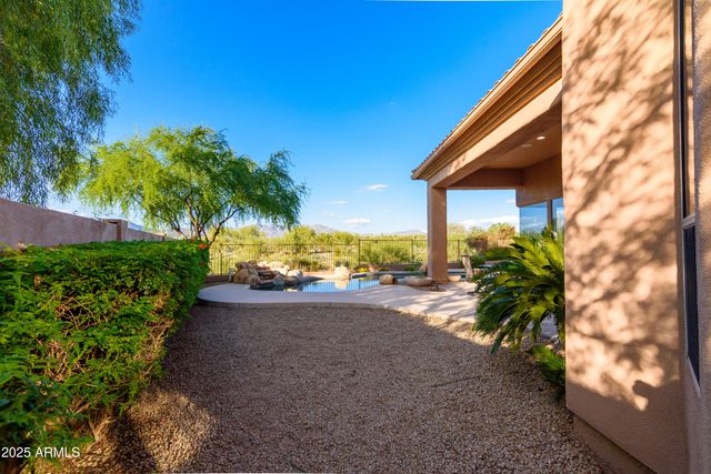 9532 E WHITEWING Drive, Scottsdale, AZ 85262
