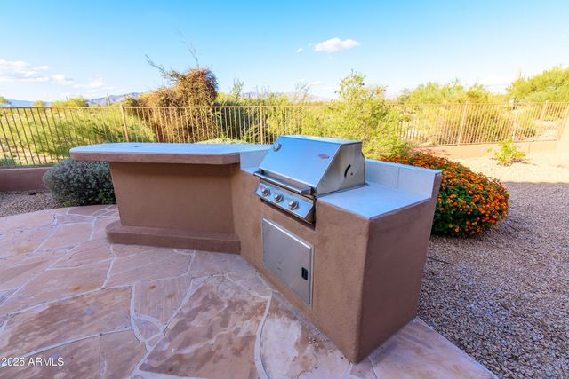 9532 E WHITEWING Drive, Scottsdale, AZ 85262