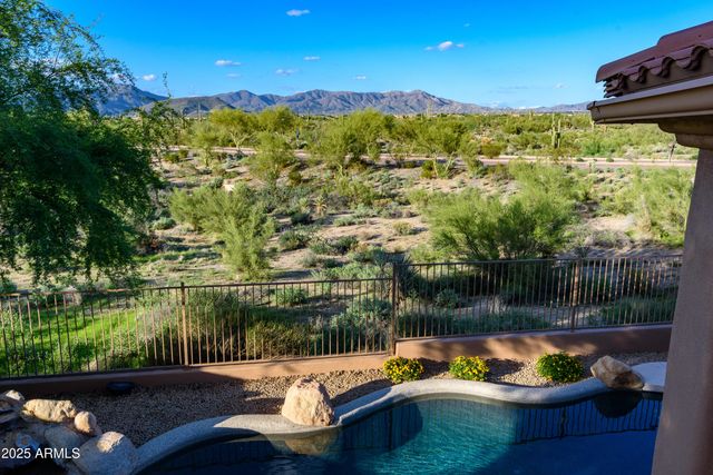 9532 E WHITEWING Drive, Scottsdale, AZ 85262