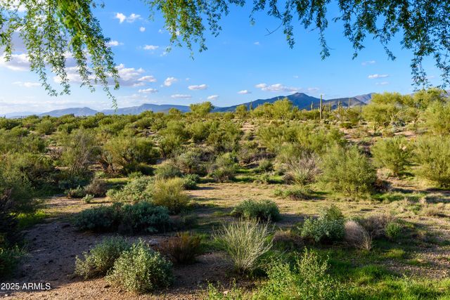 9532 E WHITEWING Drive, Scottsdale, AZ 85262