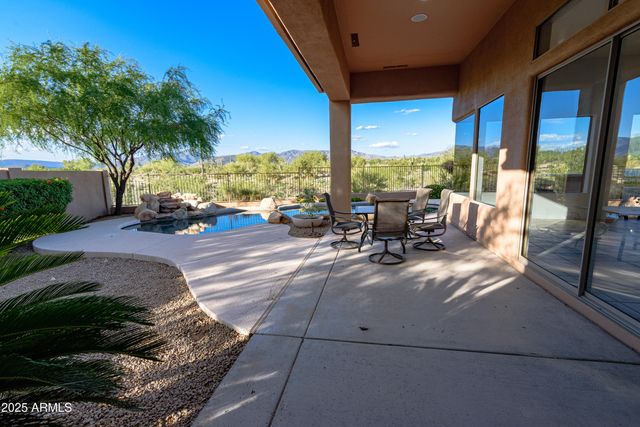 9532 E WHITEWING Drive, Scottsdale, AZ 85262