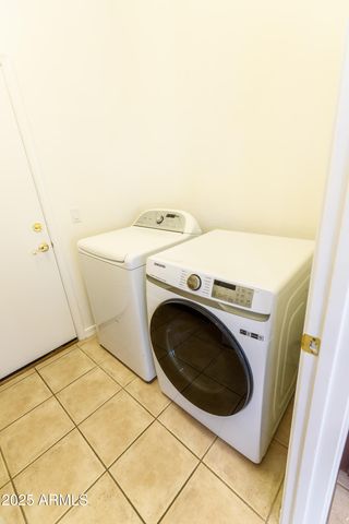 9532 E WHITEWING Drive, Scottsdale, AZ 85262