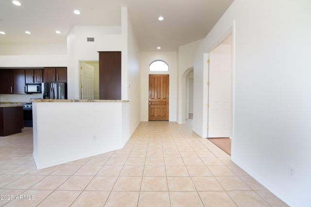 9532 E WHITEWING Drive, Scottsdale, AZ 85262