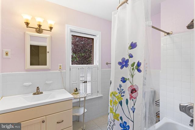 209 WARWICK RD, Haddonfield, NJ 08033