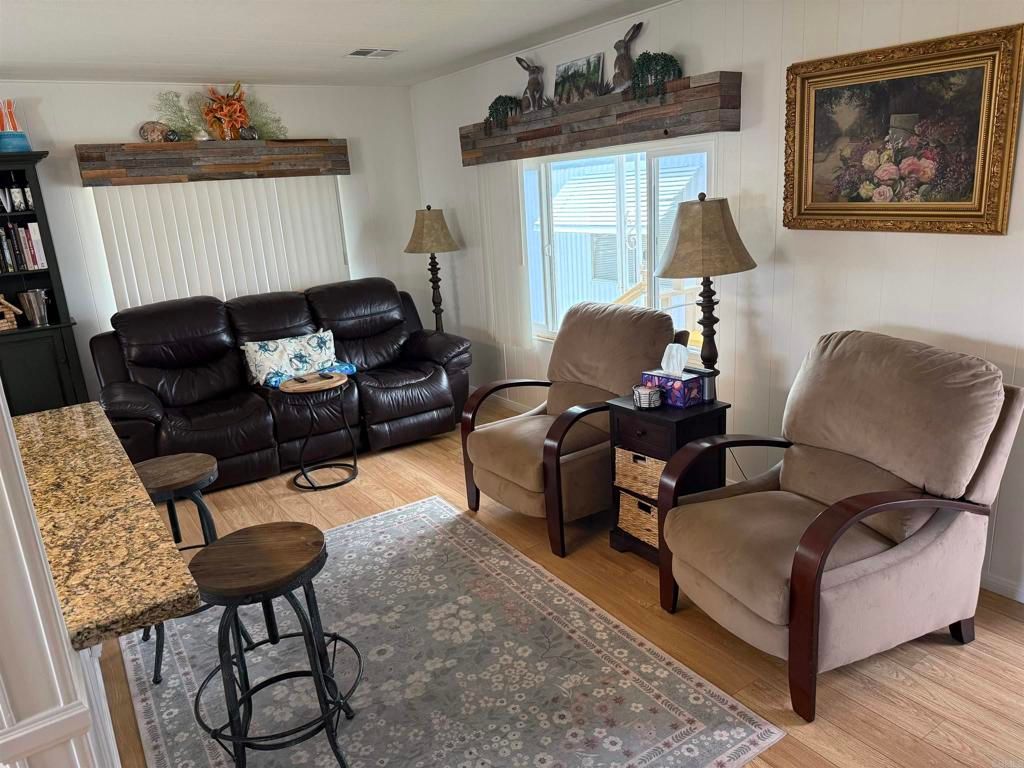 Image 16 of property listing at 900 N Cleveland Street 3, Oceanside, CA 92054