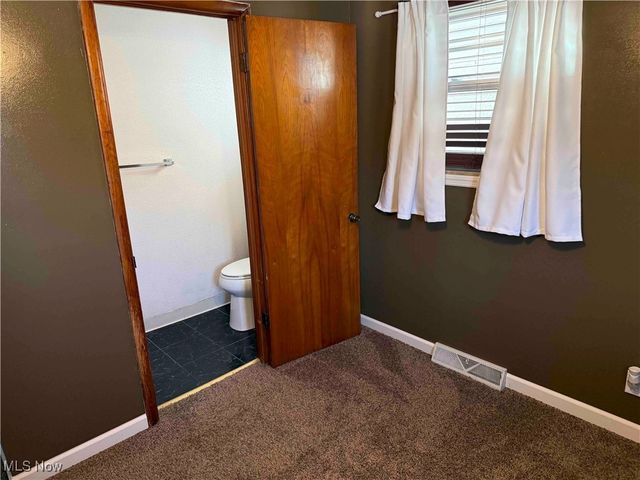 806 Howard Street, Bridgeport, OH 43912