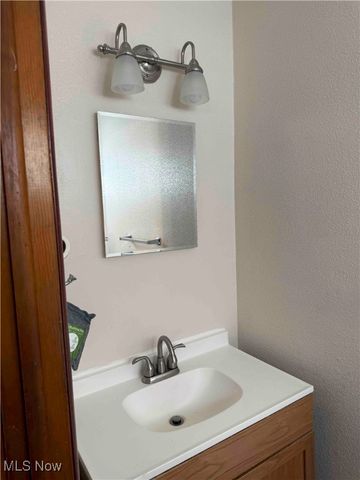 806 Howard Street, Bridgeport, OH 43912