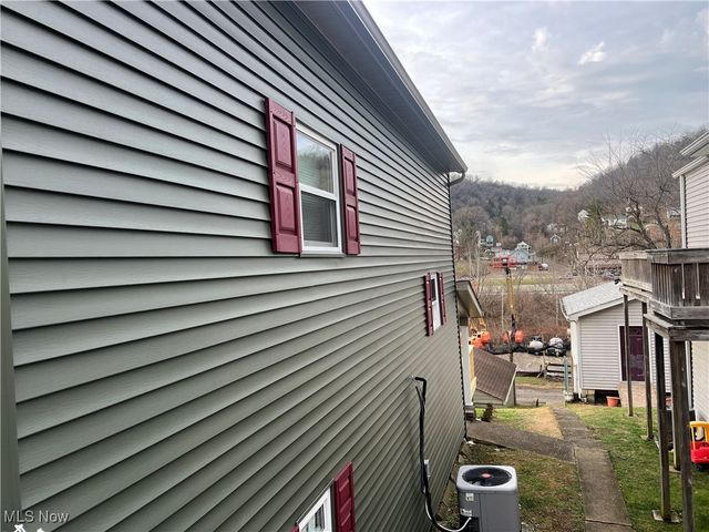 806 Howard Street, Bridgeport, OH 43912