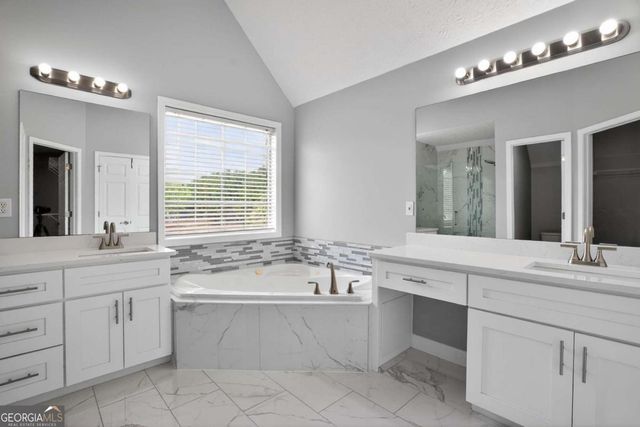 200 Essex Place, Ellenwood, GA 30294