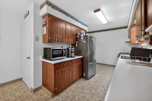 633 Emmert Drive, Sycamore, IL 60178