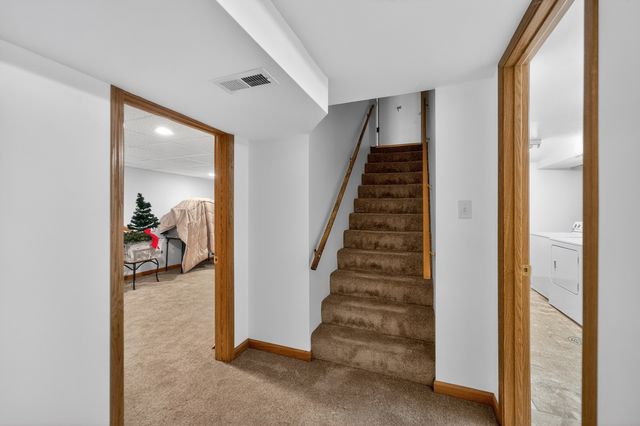 633 Emmert Drive, Sycamore, IL 60178