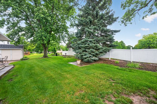 633 Emmert Drive, Sycamore, IL 60178