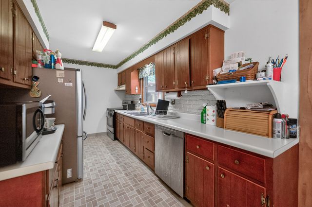 633 Emmert Drive, Sycamore, IL 60178