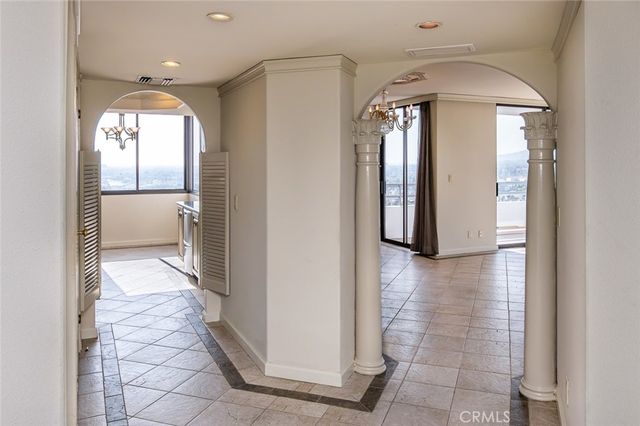 345 Pioneer Drive 1705, Glendale, CA 91203