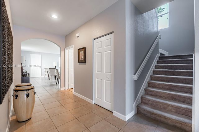 17046 SW 94th Ln, Miami, FL 33196