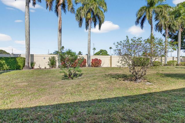 5893 Sunswept Lane B, Boynton Beach, FL 33437