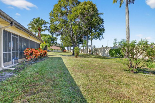 5893 Sunswept Lane B, Boynton Beach, FL 33437