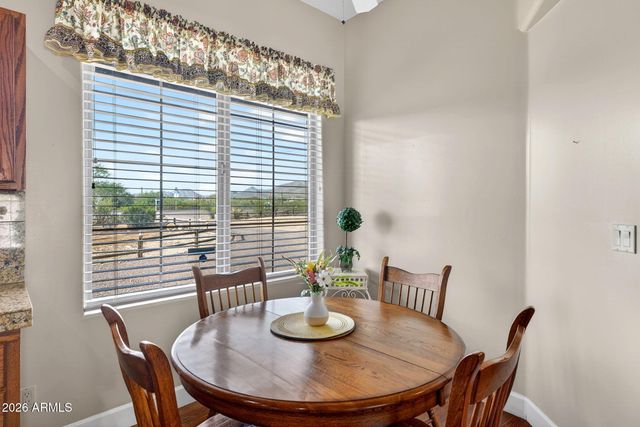 2929 W New River Road, New River, AZ 85087