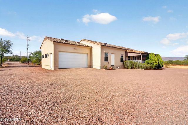 2929 W New River Road, New River, AZ 85087