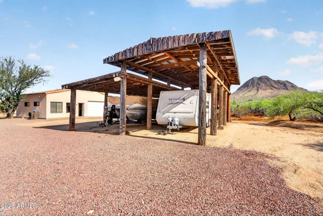 2929 W New River Road, New River, AZ 85087