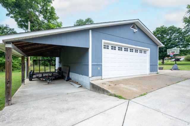 102 Printwood Drive, Dickson, TN 37055