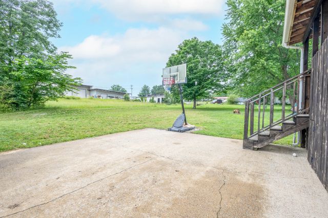 102 Printwood Drive, Dickson, TN 37055