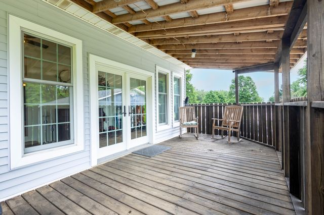 102 Printwood Drive, Dickson, TN 37055