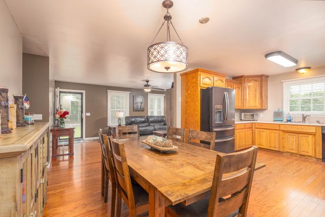 102 Printwood Drive, Dickson, TN 37055