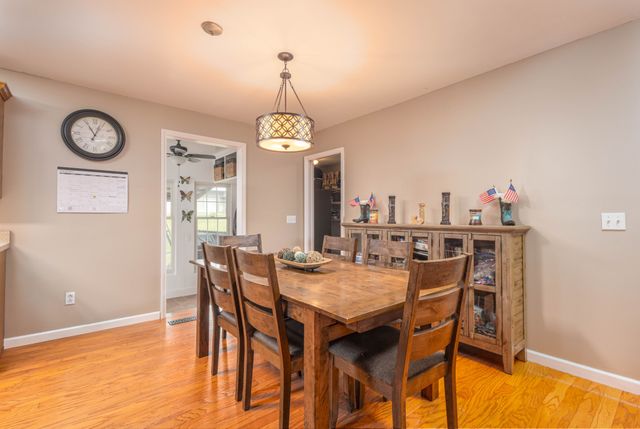102 Printwood Drive, Dickson, TN 37055