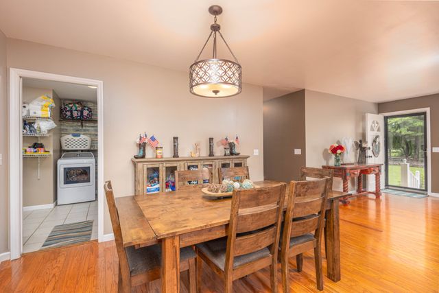 102 Printwood Drive, Dickson, TN 37055