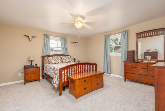 102 Printwood Drive, Dickson, TN 37055