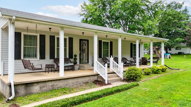 102 Printwood Drive, Dickson, TN 37055