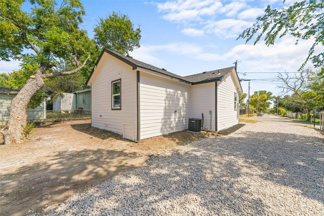 1823 Atlas Drive, Dallas, TX 75216
