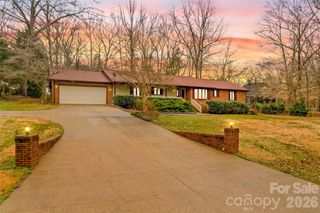 156 Eastwood Drive, Statesville, NC 28625