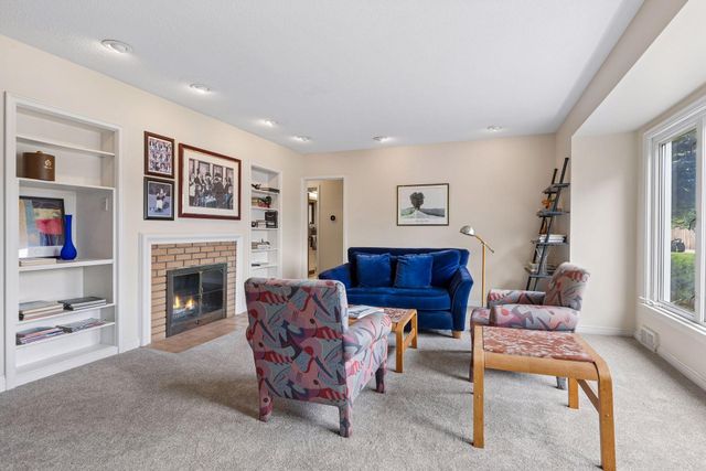 5221 Olson Memorial Hwy Frontage Road, Golden Valley, MN 55422