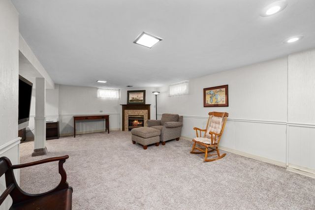3017 37th Avenue, Rock Island, IL 61201