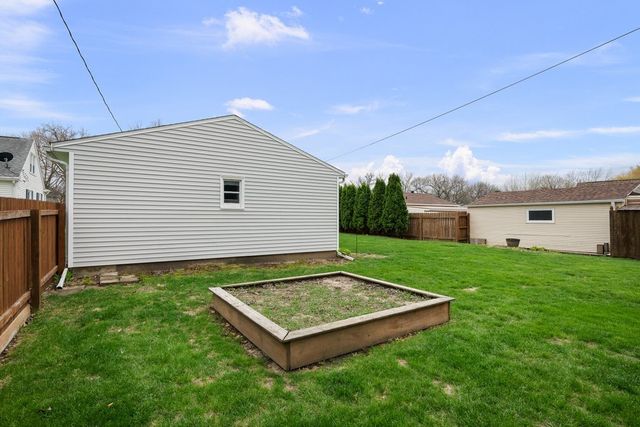 3017 37th Avenue, Rock Island, IL 61201