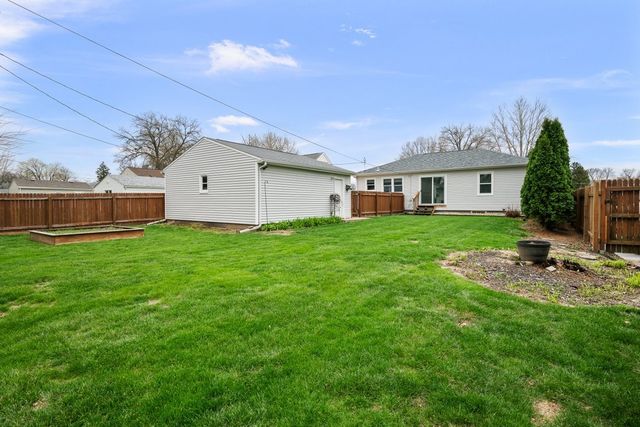 3017 37th Avenue, Rock Island, IL 61201