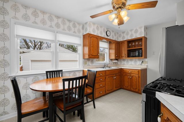 3017 37th Avenue, Rock Island, IL 61201