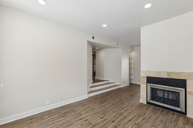 3901 Travis Street 100, Dallas, TX 75204