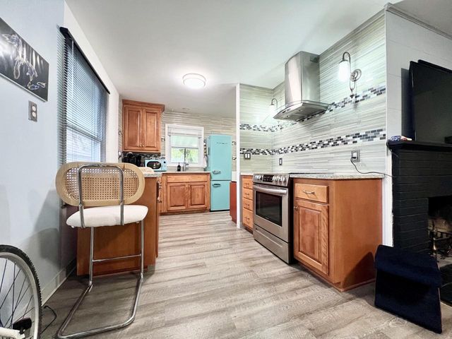 6116 W Oklahoma AVENUE, Milwaukee, WI 53219