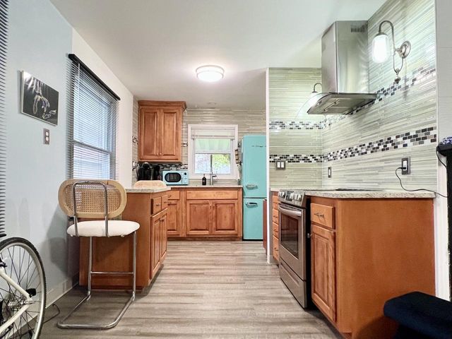 6116 W Oklahoma AVENUE, Milwaukee, WI 53219