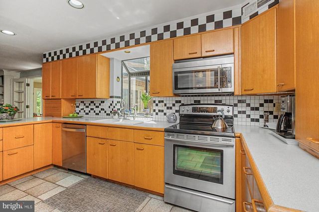 1018 BROOKLANDWOOD RD, Lutherville Timonium, MD 21093