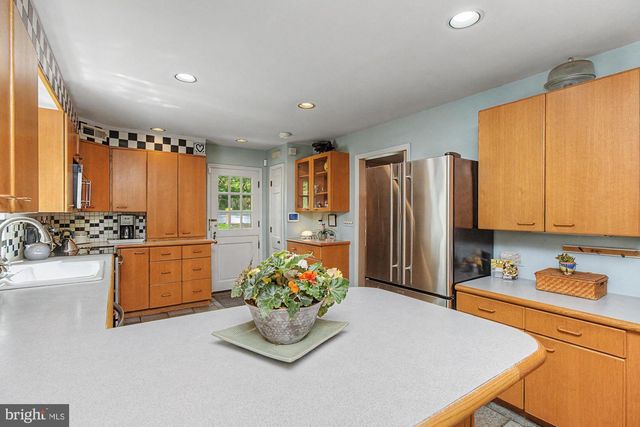 1018 BROOKLANDWOOD RD, Lutherville Timonium, MD 21093