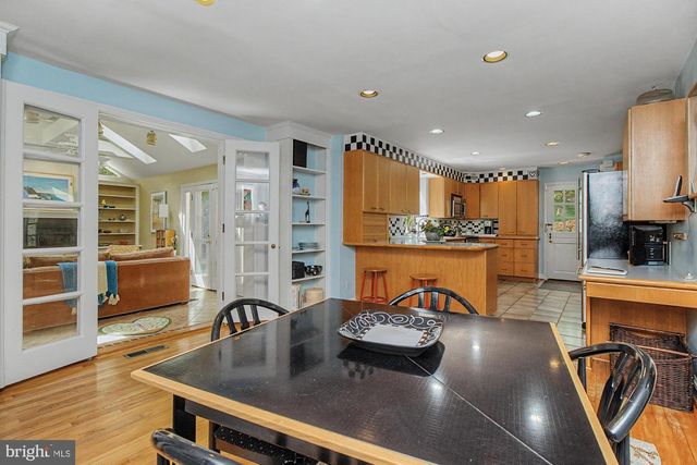 1018 BROOKLANDWOOD RD, Lutherville Timonium, MD 21093