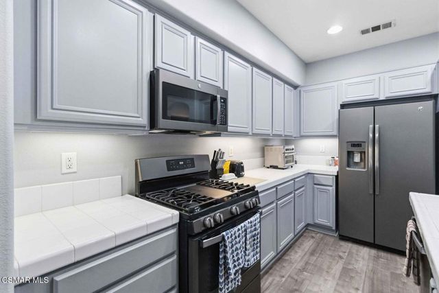2632 Night Jasmine Drive, Simi Valley, CA 93065