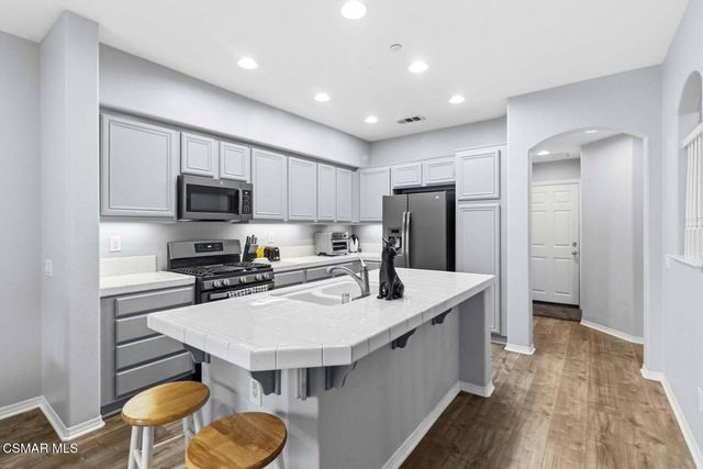 2632 Night Jasmine Drive, Simi Valley, CA 93065